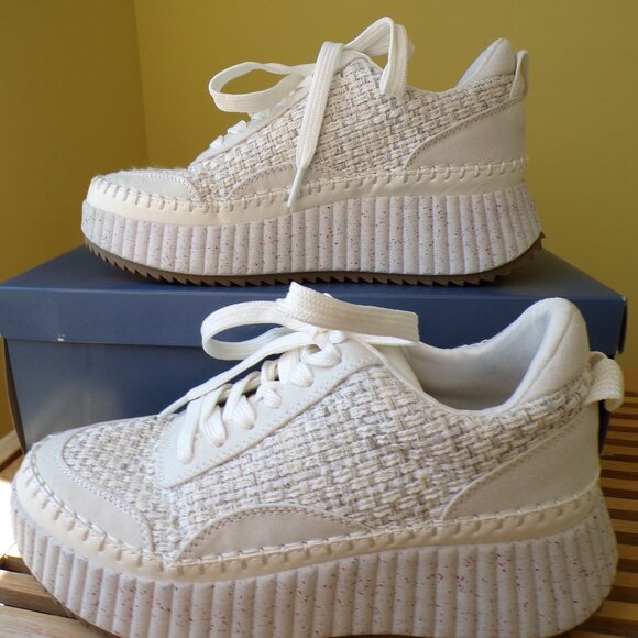 Universal Thread Persephone White Sneakers Memory Foam Women's Size 7 - Picture 13 of 14